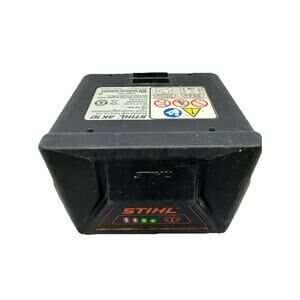 STIHL AK 10 1.4 Ah 36v Li-Ion Battery - Black / Great Condition {16}